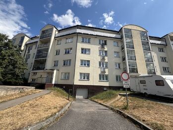 Prodej bytu 3+kk v osobním vlastnictví 90 m², Praha 5 - Zbraslav