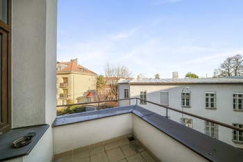 balkon do ulice foto 2 - Pronájem domu 127 m², Brno