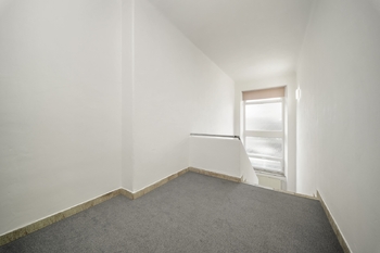 podesta schodiště - Pronájem domu 127 m², Brno