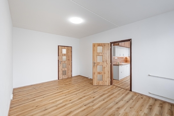 Obývací pokoj. - Pronájem bytu 3+1 v osobním vlastnictví 67 m², Jindřichův Hradec