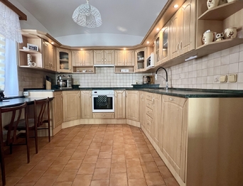 kuchyně - Prodej domu 170 m², Duchcov