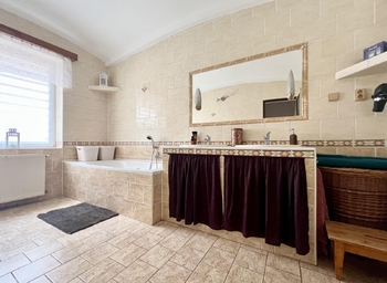 dolní koupelna - Prodej domu 170 m², Duchcov