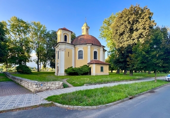 prostor přímo před domem - kaple sv. Barbory - Prodej domu 170 m², Duchcov