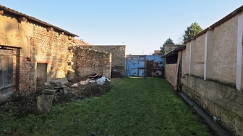 Prodej pozemku 1600 m², Poštovice