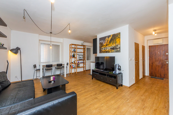 Prodej bytu 2+kk v osobním vlastnictví 52 m², Praha 10 - Vršovice