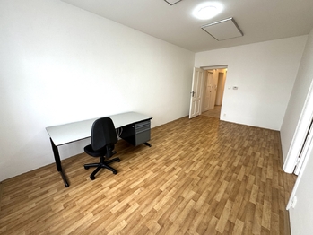 pokoj 2 - Prodej bytu 3+kk v osobním vlastnictví 83 m², Plzeň