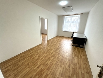 pokoj 2 - Prodej bytu 3+kk v osobním vlastnictví 83 m², Plzeň
