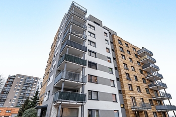 Budova. - Pronájem bytu 1+kk v osobním vlastnictví 44 m², Praha 10 - Horní Měcholupy
