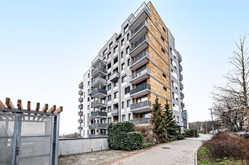 Budova. - Pronájem bytu 1+kk v osobním vlastnictví 44 m², Praha 10 - Horní Měcholupy