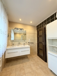 Pronájem bytu 2+1 v družstevním vlastnictví 75 m², Vsetín