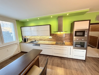 Pronájem bytu 2+1 v družstevním vlastnictví 75 m², Vsetín