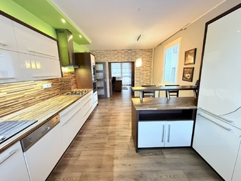 Pronájem bytu 2+1 v družstevním vlastnictví 75 m², Vsetín