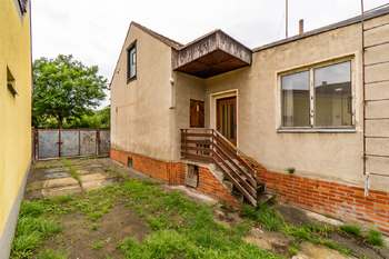 Prodej pozemku 663 m², Praha 4 - Kunratice