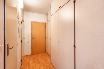 Pronájem bytu 2+kk v osobním vlastnictví 47 m², Praha 8 - Kobylisy