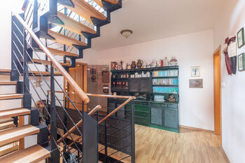 Prodej bytu 5+1 v osobním vlastnictví 255 m², Praha 5 - Hlubočepy