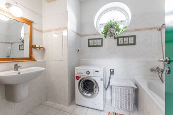 Prodej bytu 5+1 v osobním vlastnictví 255 m², Praha 5 - Hlubočepy