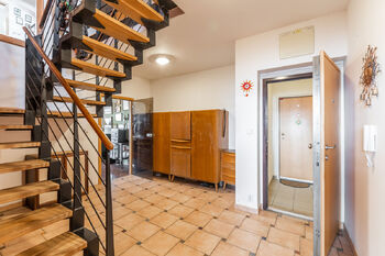 Prodej bytu 5+1 v osobním vlastnictví 255 m², Praha 5 - Hlubočepy