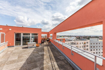 Prodej bytu 5+1 v osobním vlastnictví 255 m², Praha 5 - Hlubočepy