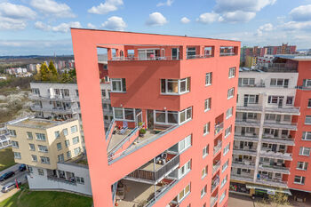 Prodej bytu 5+1 v osobním vlastnictví 255 m², Praha 5 - Hlubočepy