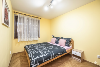 Pronájem domu 150 m², Mirošovice