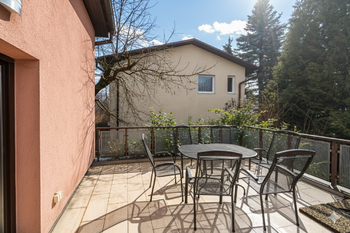 Pronájem domu 150 m², Mirošovice