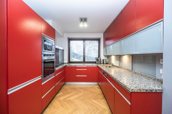 Pronájem domu 150 m², Mirošovice