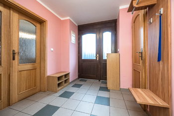 Pronájem domu 150 m², Mirošovice