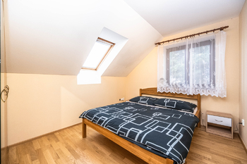 Pronájem domu 150 m², Mirošovice