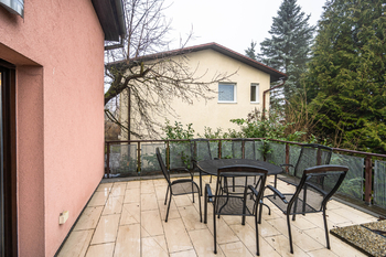 Pronájem domu 150 m², Mirošovice