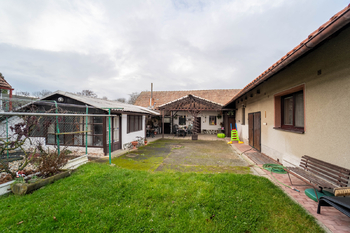 Prodej domu 250 m², Choťovice