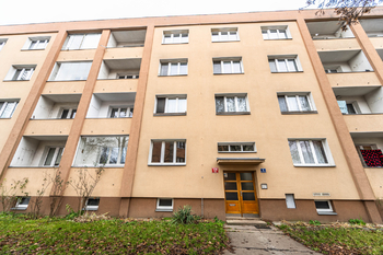 Pronájem bytu 3+1 v osobním vlastnictví 68 m², Praha 6 - Břevnov
