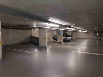 Pronájem garážového stání 18 m², Brno