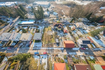 Okolní zástavba - Prodej domu 114 m², Líně