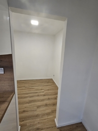 spací kout - Pronájem bytu 1+kk v družstevním vlastnictví 33 m², Kladno