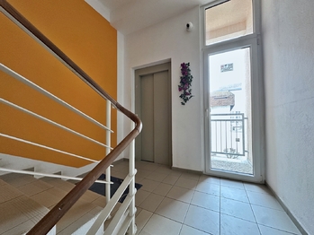 Výtah - Prodej bytu 3+kk v osobním vlastnictví 91 m², České Budějovice