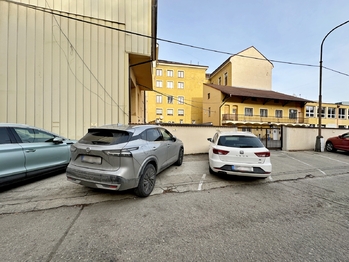 Pronájem parkovacího stání - Prodej bytu 3+kk v osobním vlastnictví 91 m², České Budějovice