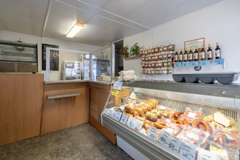 Prodej výrobních prostor 1500 m², Zákupy