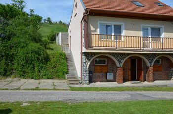 Pronájem domu 170 m², Násedlovice