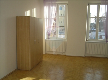 Pronájem bytu 1+kk v osobním vlastnictví 40 m², Praha 7 - Holešovice