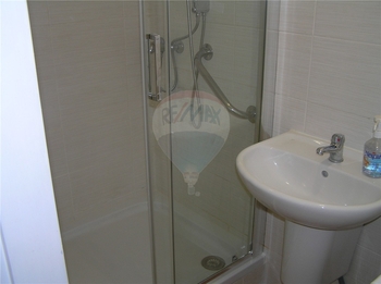 koupelna - Pronájem bytu 1+kk v osobním vlastnictví 40 m², Praha 7 - Holešovice