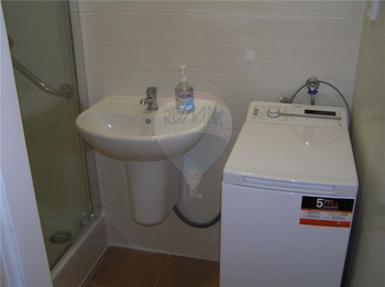 koupelna - Pronájem bytu 1+kk v osobním vlastnictví 40 m², Praha 7 - Holešovice