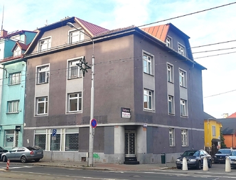 Celkový pohled na dům - Pronájem bytu 2+kk v osobním vlastnictví 88 m², Ostrava