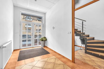 Pronájem kancelářských prostor 170 m², Hradec Králové