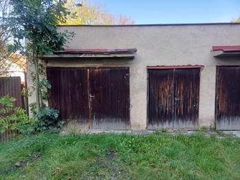 Garáže - Otruby - Pronájem garáže, Slaný