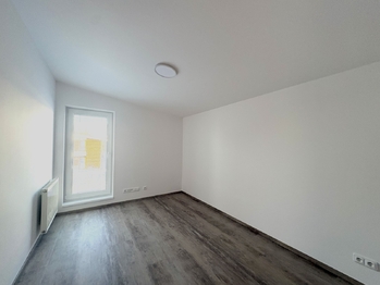 3. pokoj v patře - Pronájem domu 127 m², Praha 9 - Hloubětín