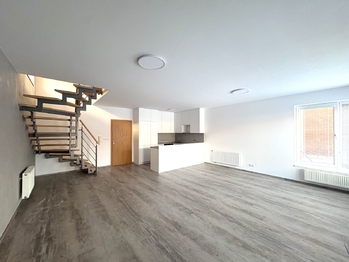 Pronájem domu 127 m², Praha 9 - Hloubětín