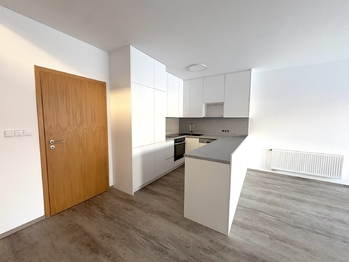 Kuchyňský kout - Pronájem domu 127 m², Praha 9 - Hloubětín