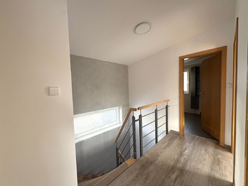 Pronájem domu 127 m², Praha 9 - Hloubětín