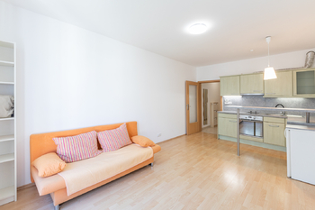 Pronájem bytu 1+kk v osobním vlastnictví 28 m², Praha 4 - Kunratice