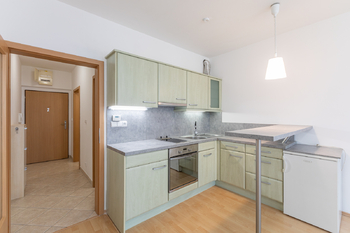Pronájem bytu 1+kk v osobním vlastnictví 28 m², Praha 4 - Kunratice